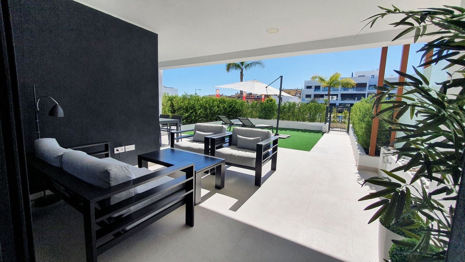 2-bedroom Ground Floor Apartment in Bel Air