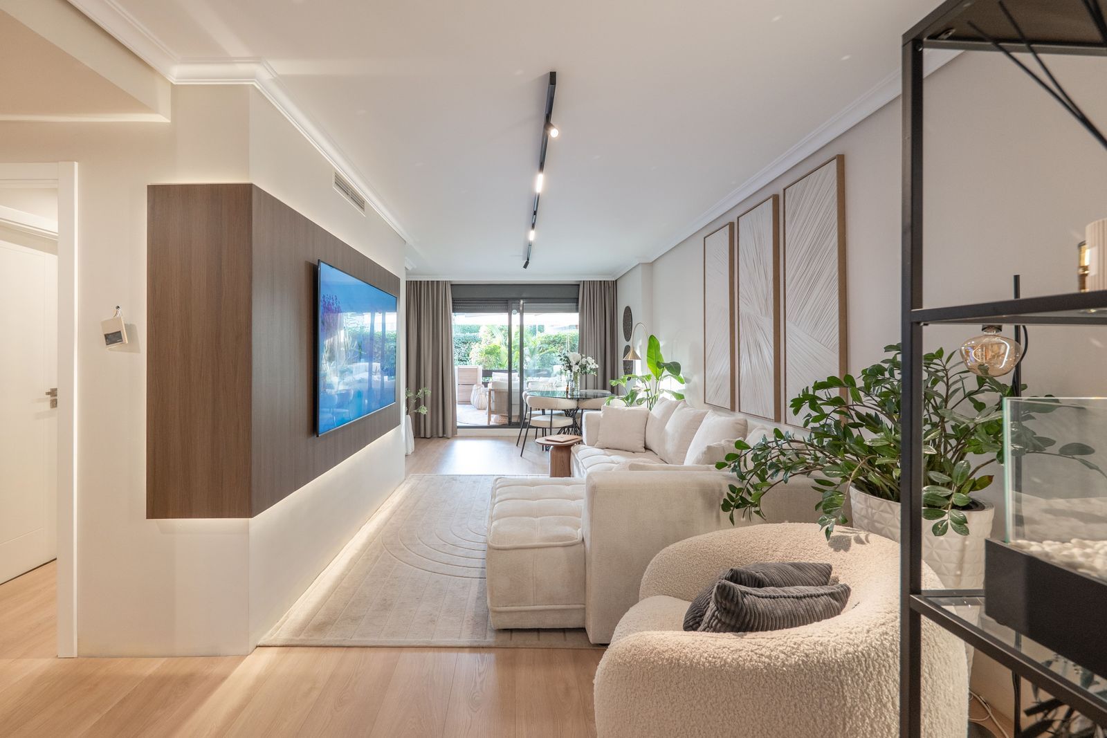 2 Bedroom Ground Floor Apartment Selwo