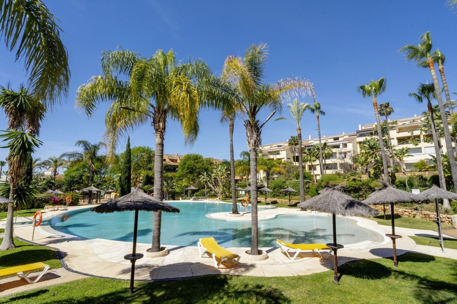 3-bedroom Ground Floor Apartment in Bahía de Marbella