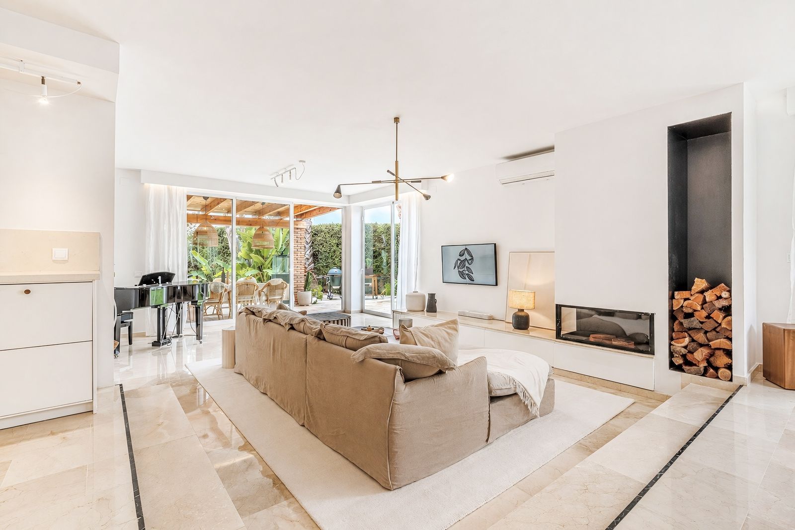 4 Bedroom Semi- Detached Villa San Pedro de Alcántara