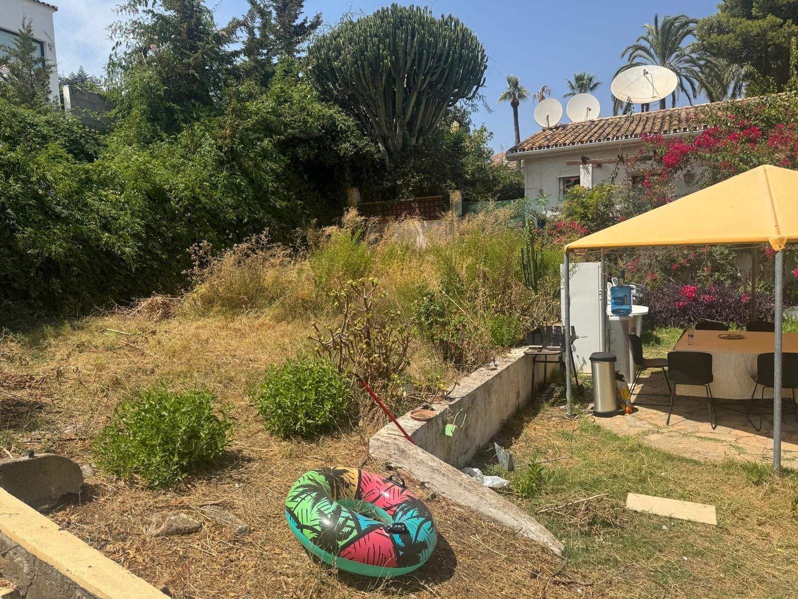 Plot Nueva Andalucía image 9
