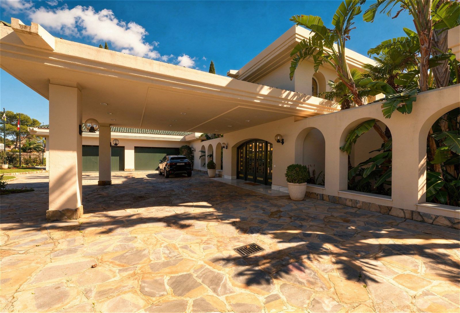 10-bedroom villa in Río Real, Marbella – image 10