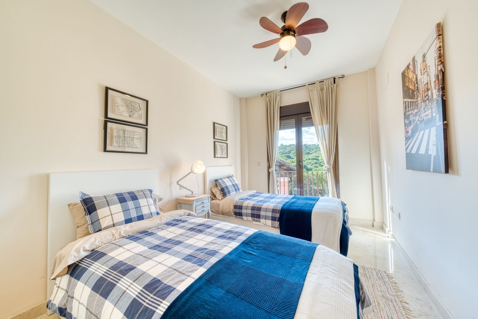 3-bedroom townhouse in Estepona, Marbella – image 11