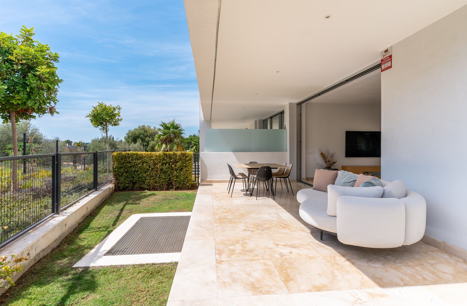 4-bedroom townhouse in Río Real, Marbella – image 11