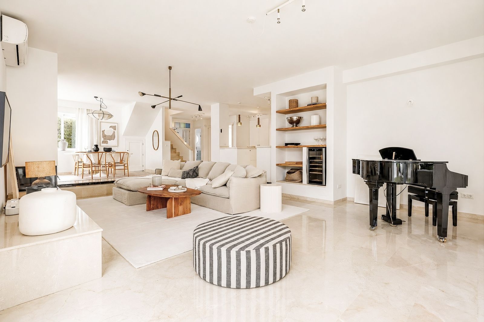 4 Bedroom Semi- Detached Villa San Pedro de Alcántara image 12