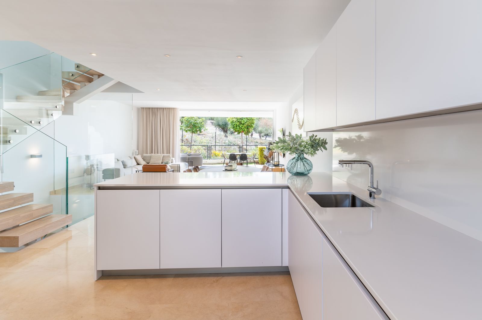 4-bedroom townhouse in Río Real, Marbella – image 13