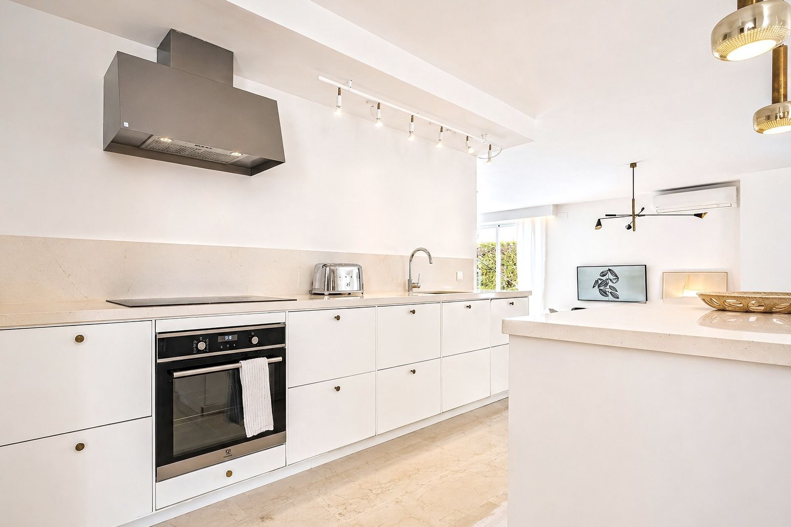 4 Bedroom Semi- Detached Villa San Pedro de Alcántara image 13