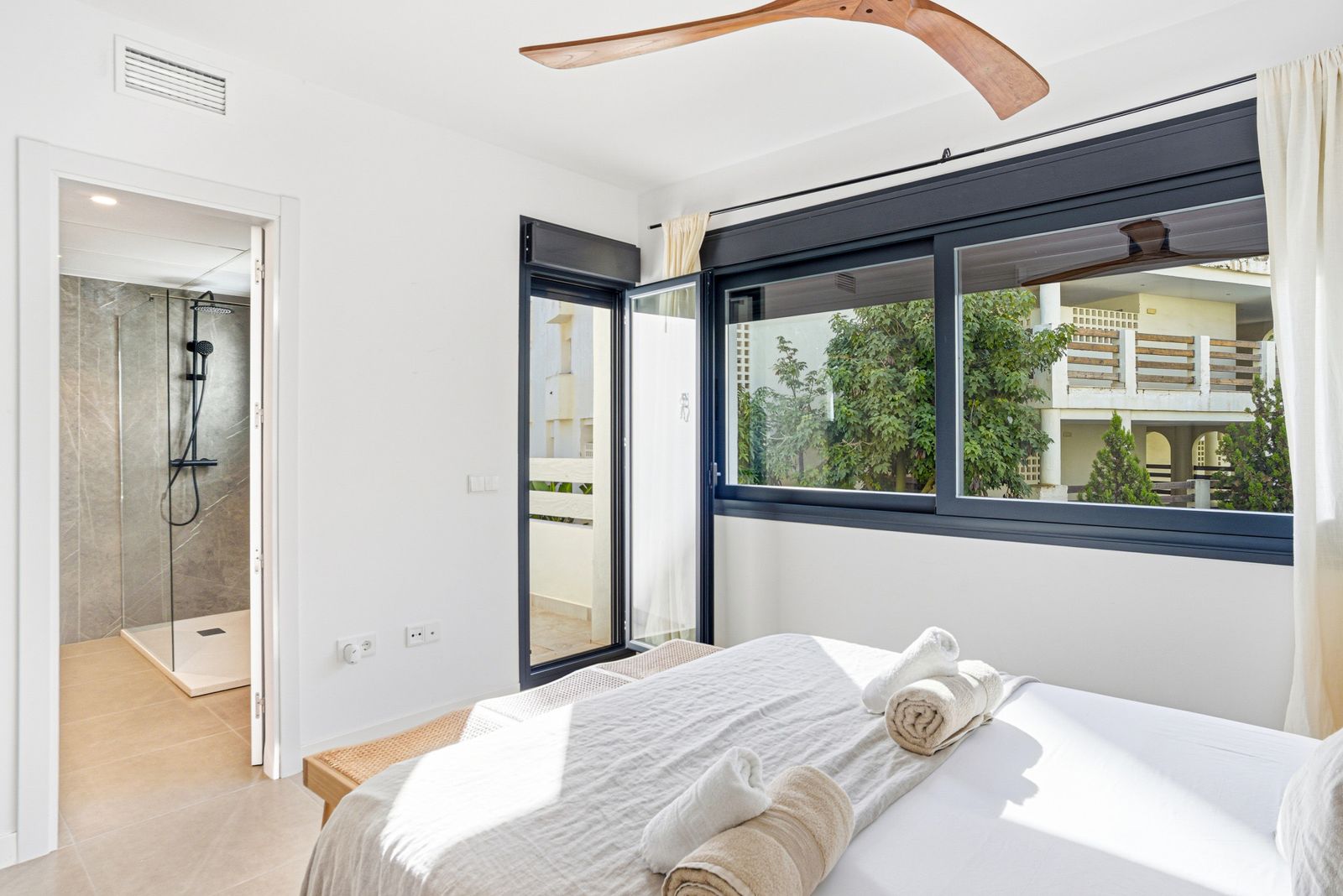 3-bedroom townhouse in El Campanario, Marbella – image 14