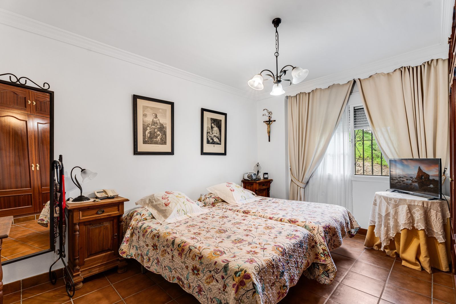 7 Bedroom Semi-Detached House Estepona Town image 15