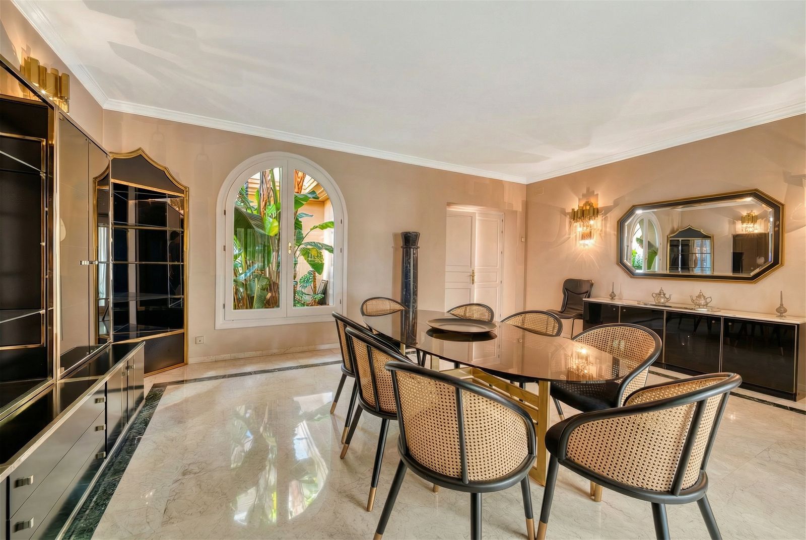 10-bedroom villa in Río Real, Marbella – image 17