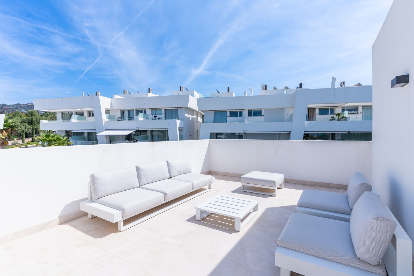 4-bedroom townhouse in Río Real, Marbella – image 17