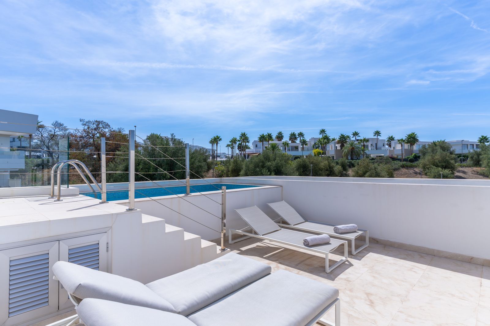4-bedroom townhouse in Río Real, Marbella – image 18