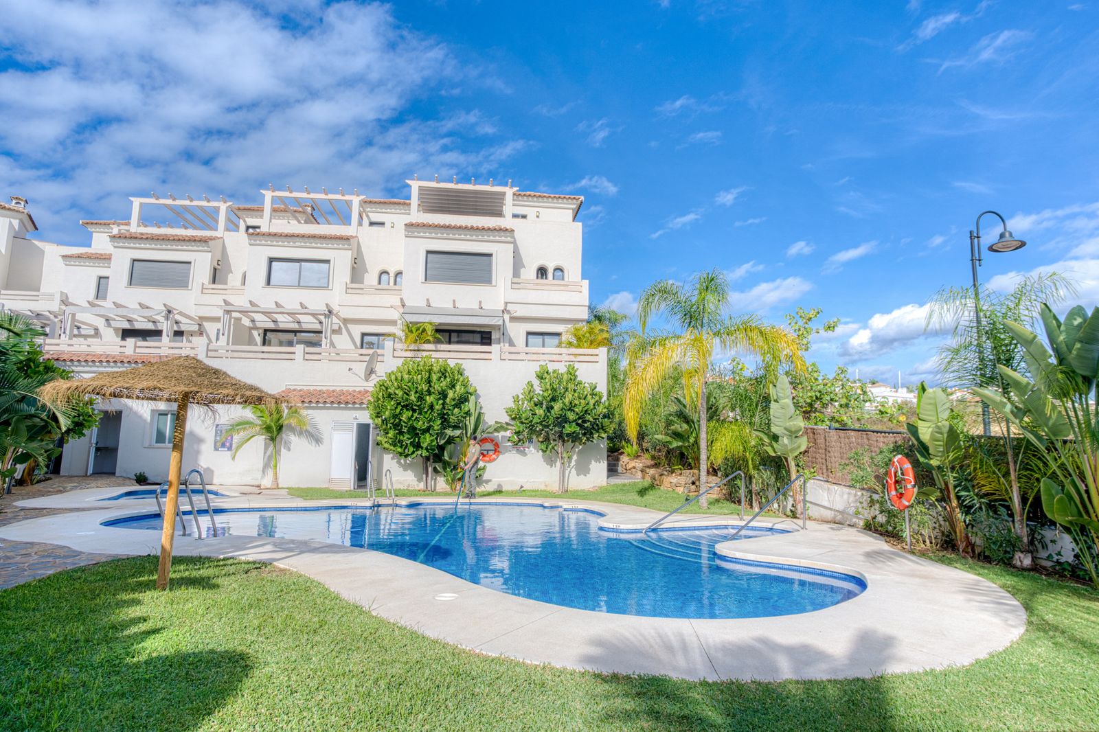 3-bedroom townhouse in El Campanario, Marbella – image 1