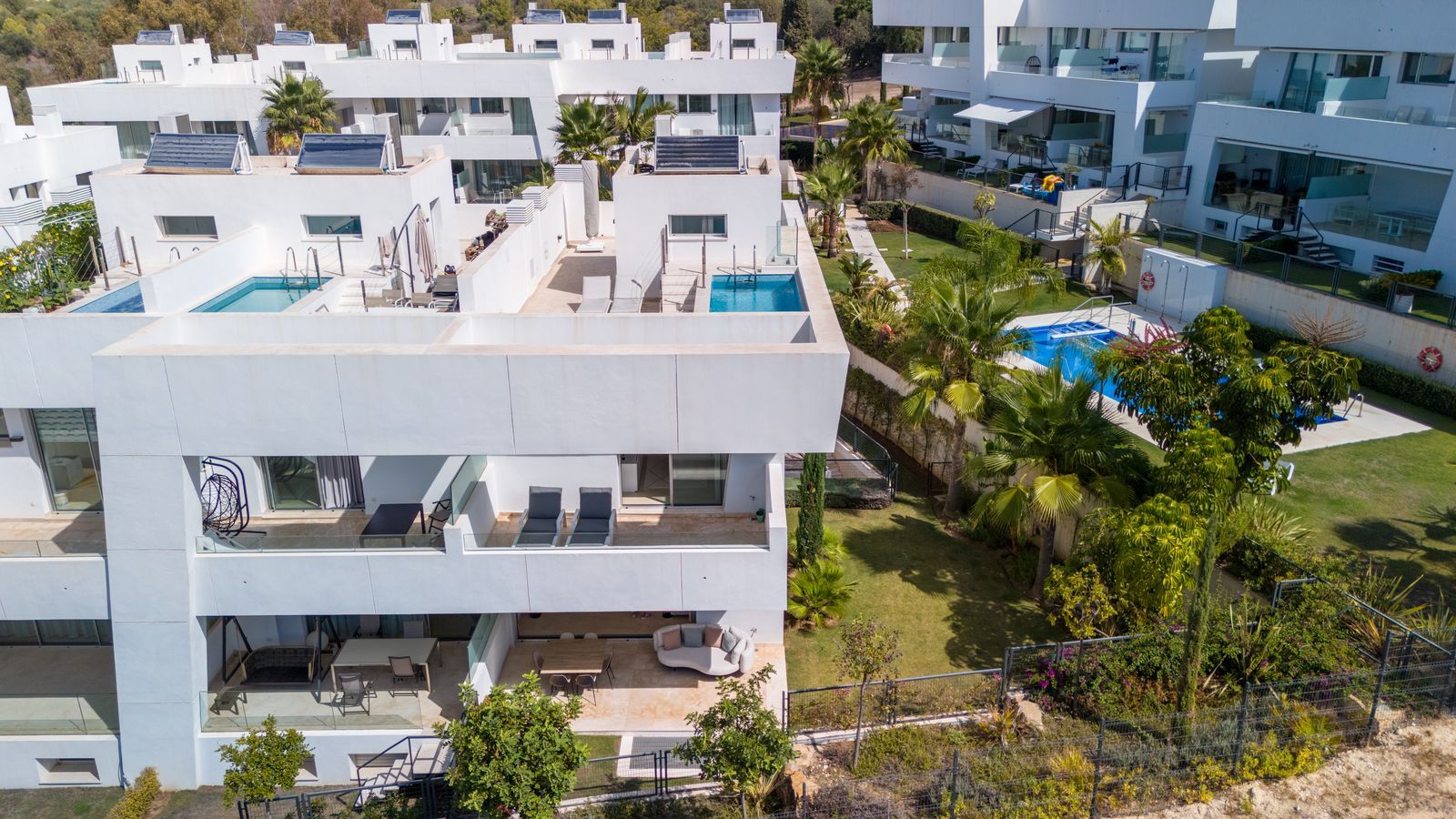 4-bedroom townhouse in Río Real, Marbella – image 1