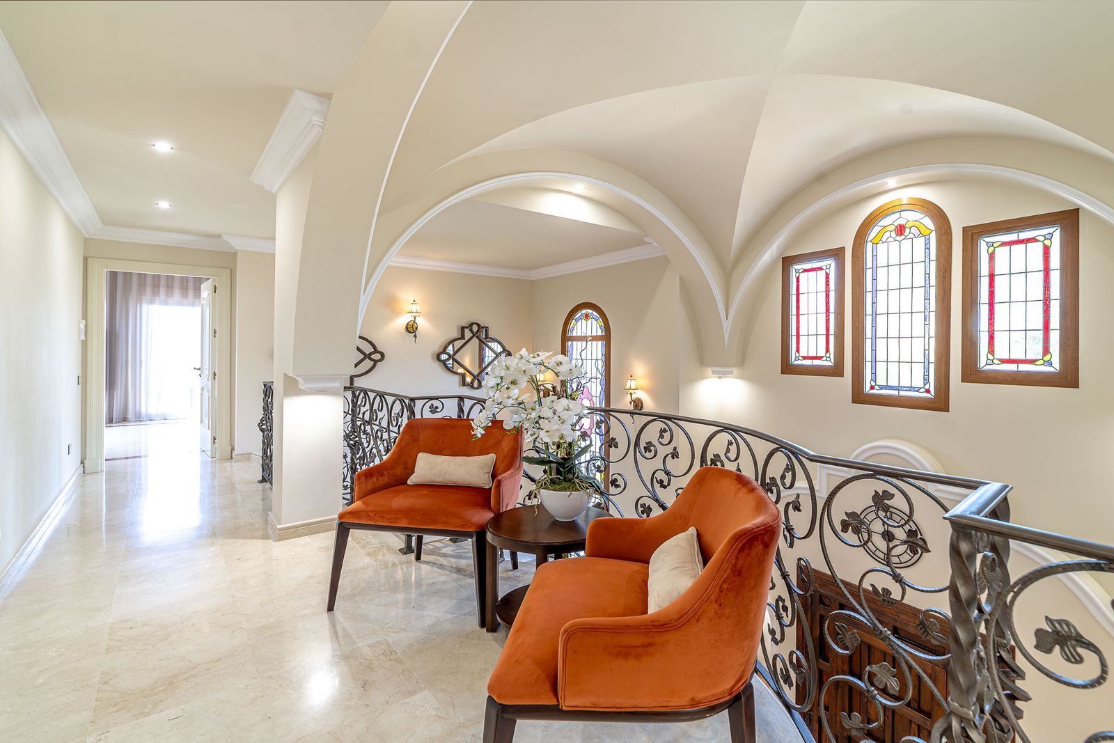 5-bedroom villa in Atalaya, Marbella – image 19