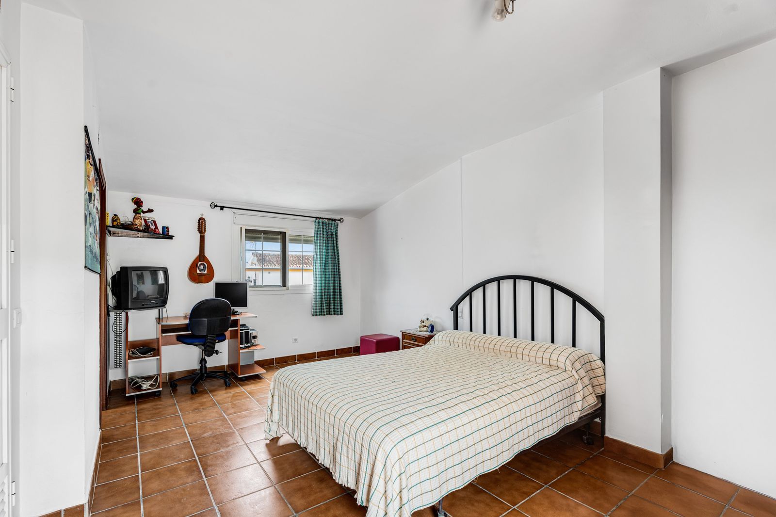 7 Bedroom Semi-Detached House Estepona Town image 19