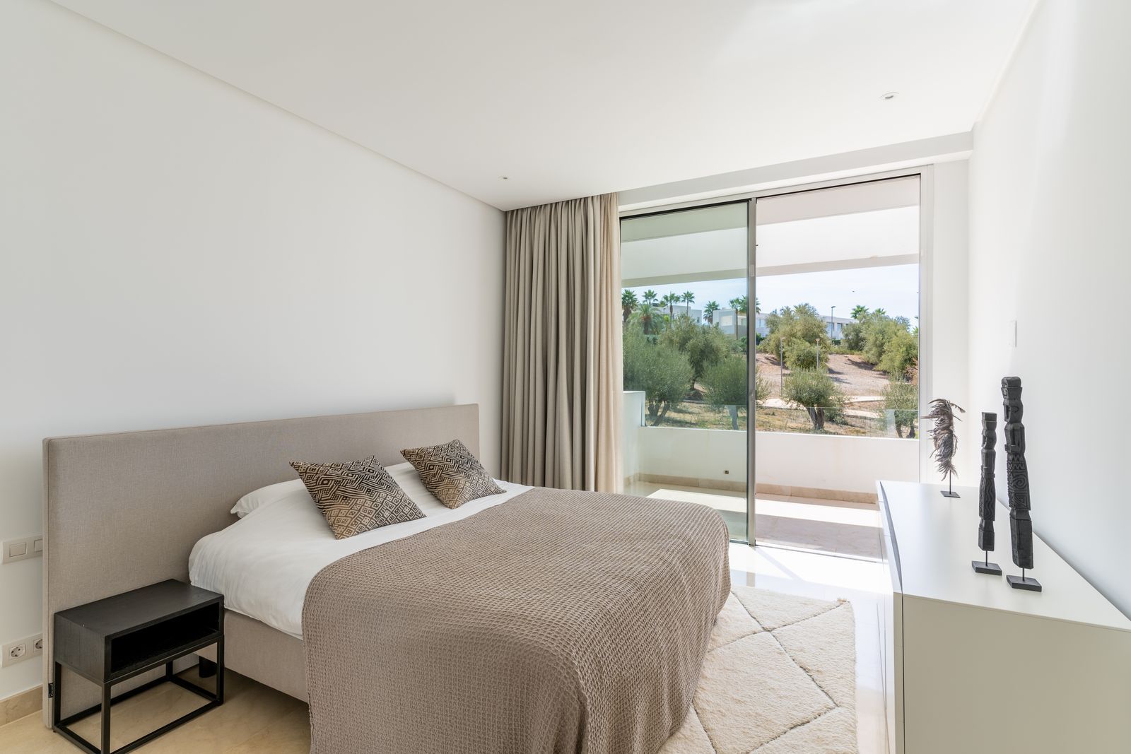 4-bedroom townhouse in Río Real, Marbella – image 21