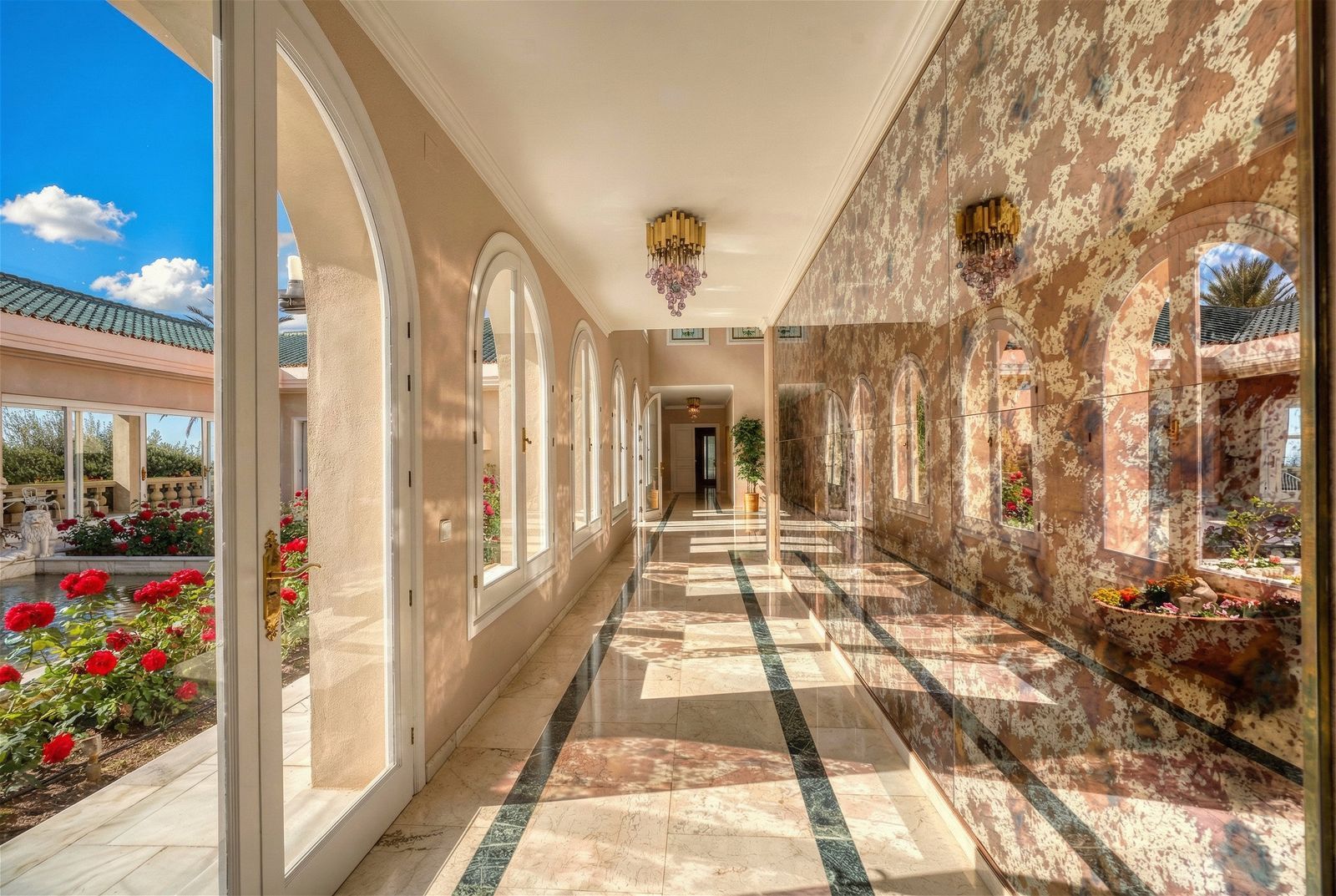 10-bedroom villa in Río Real, Marbella – image 22