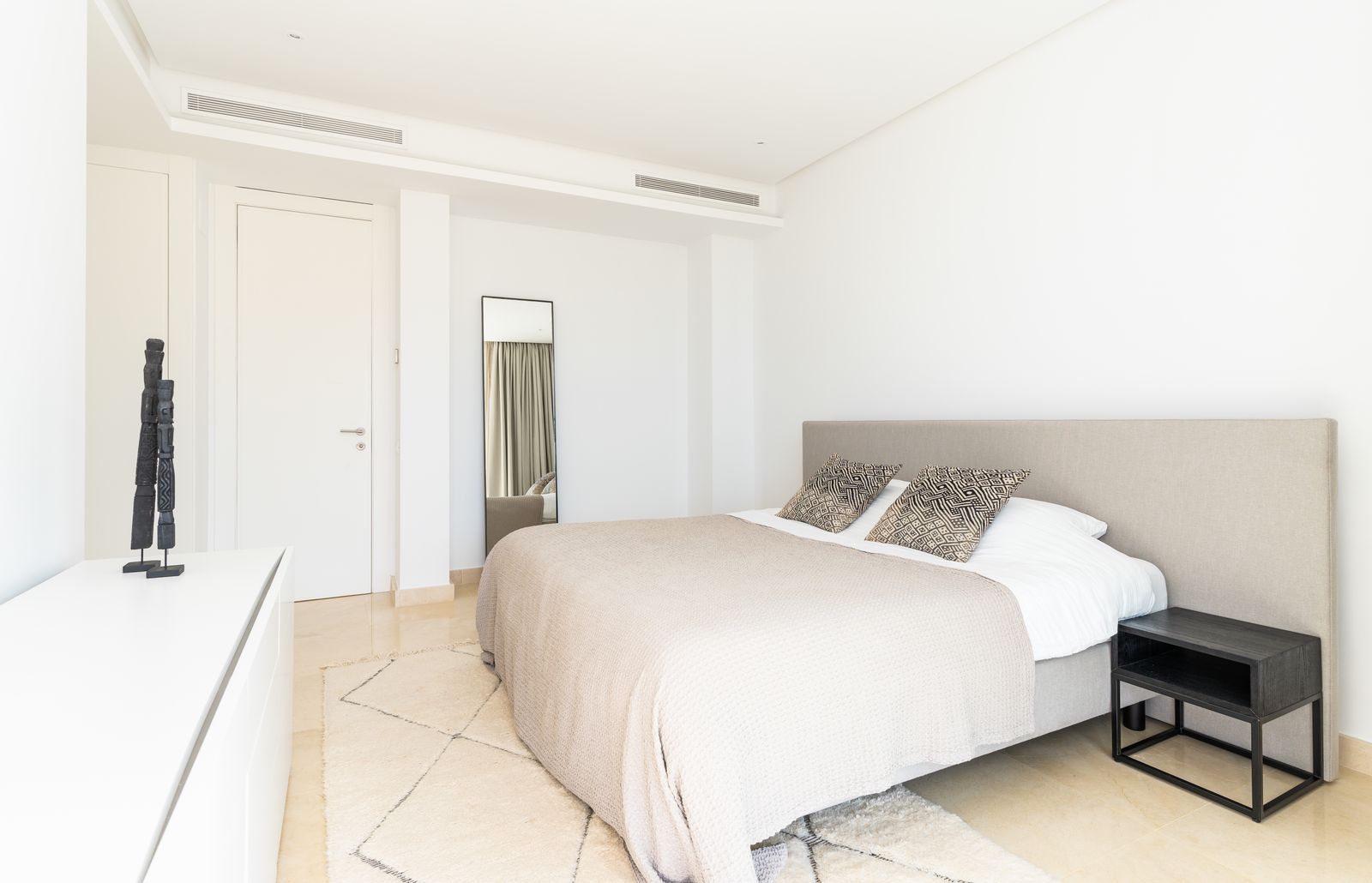4-bedroom townhouse in Río Real, Marbella – image 22