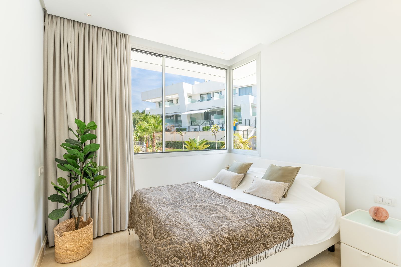 4-bedroom townhouse in Río Real, Marbella – image 28