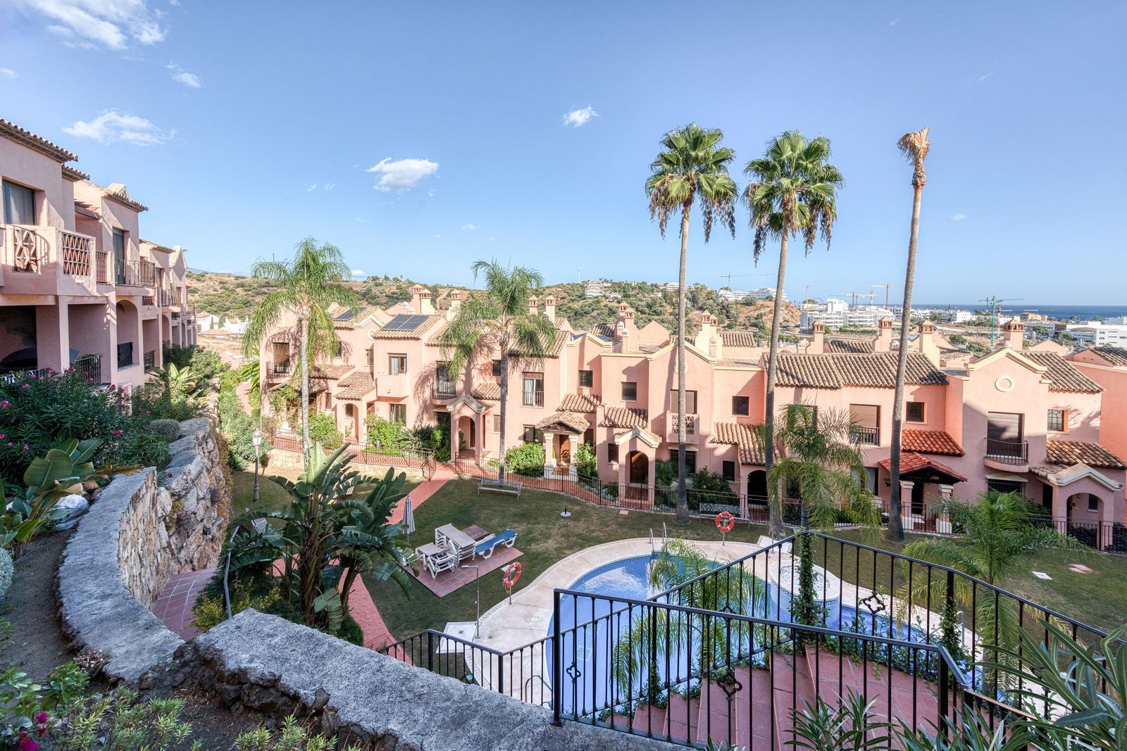 3-bedroom townhouse in Estepona, Marbella – image 28