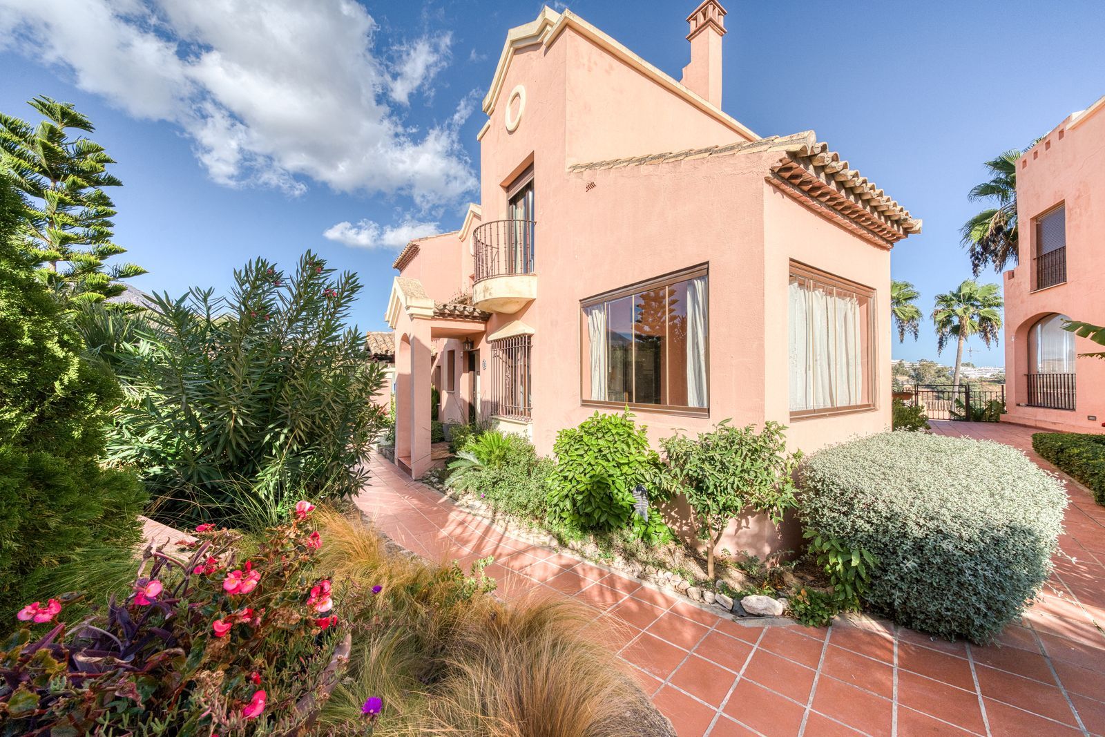 3-bedroom townhouse in Estepona, Marbella – image 2