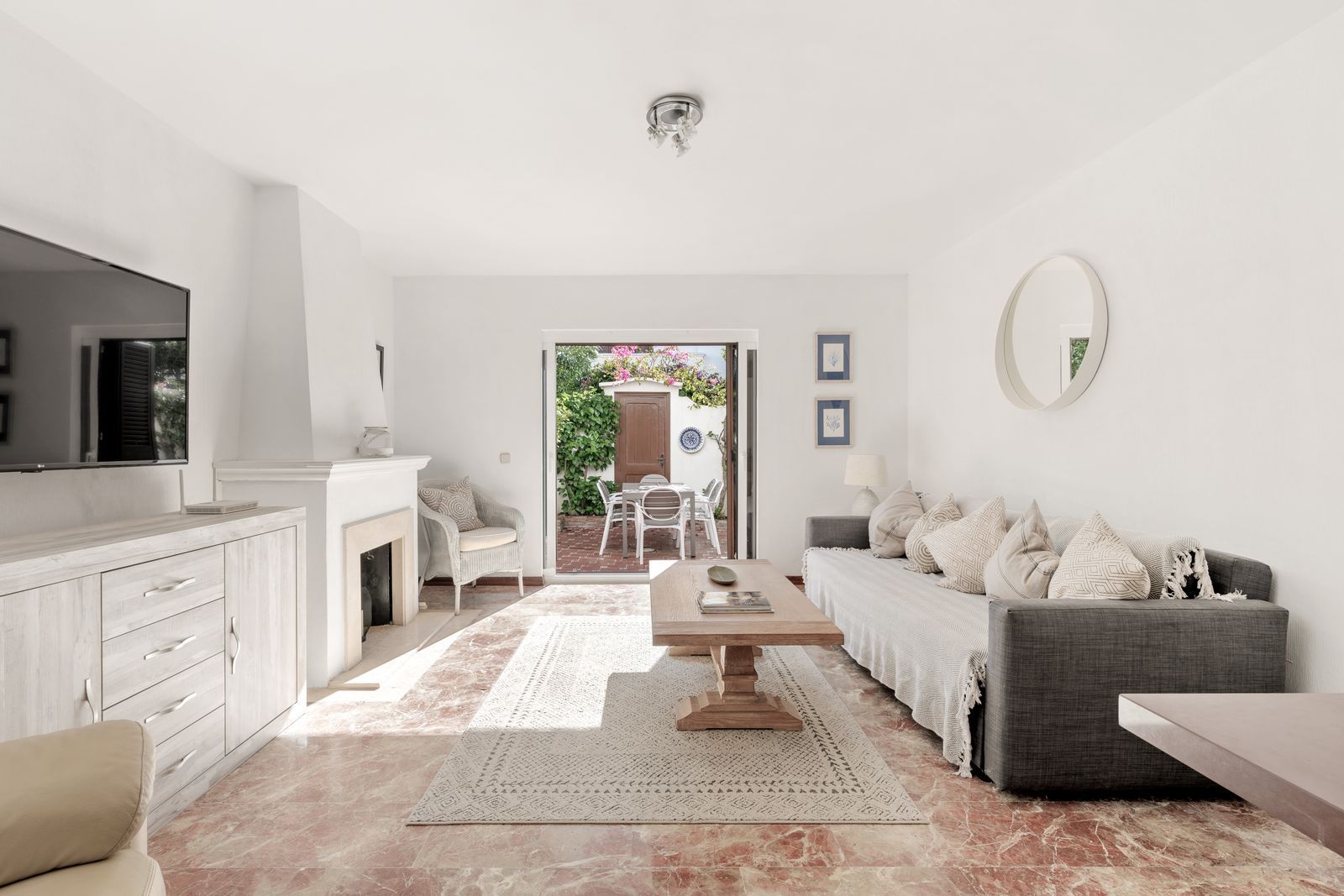 2 Bedroom Townhouse, Villacana, Estepona image 2