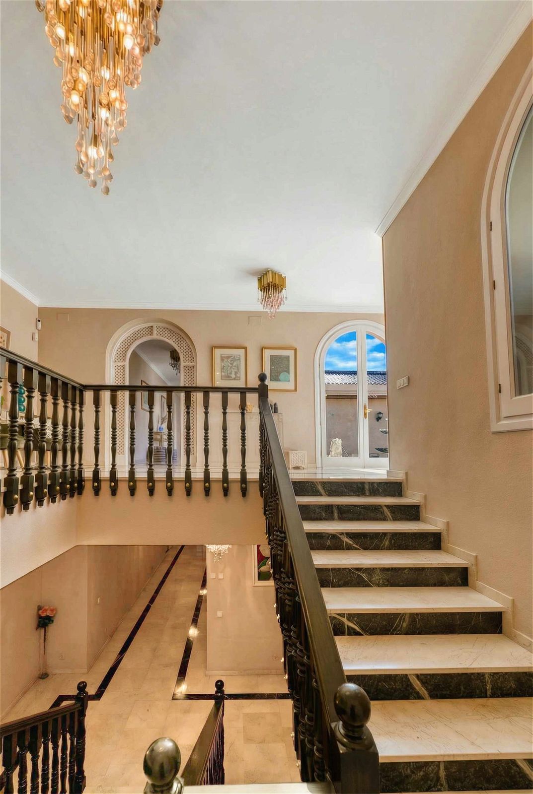 10-bedroom villa in Río Real, Marbella – image 31
