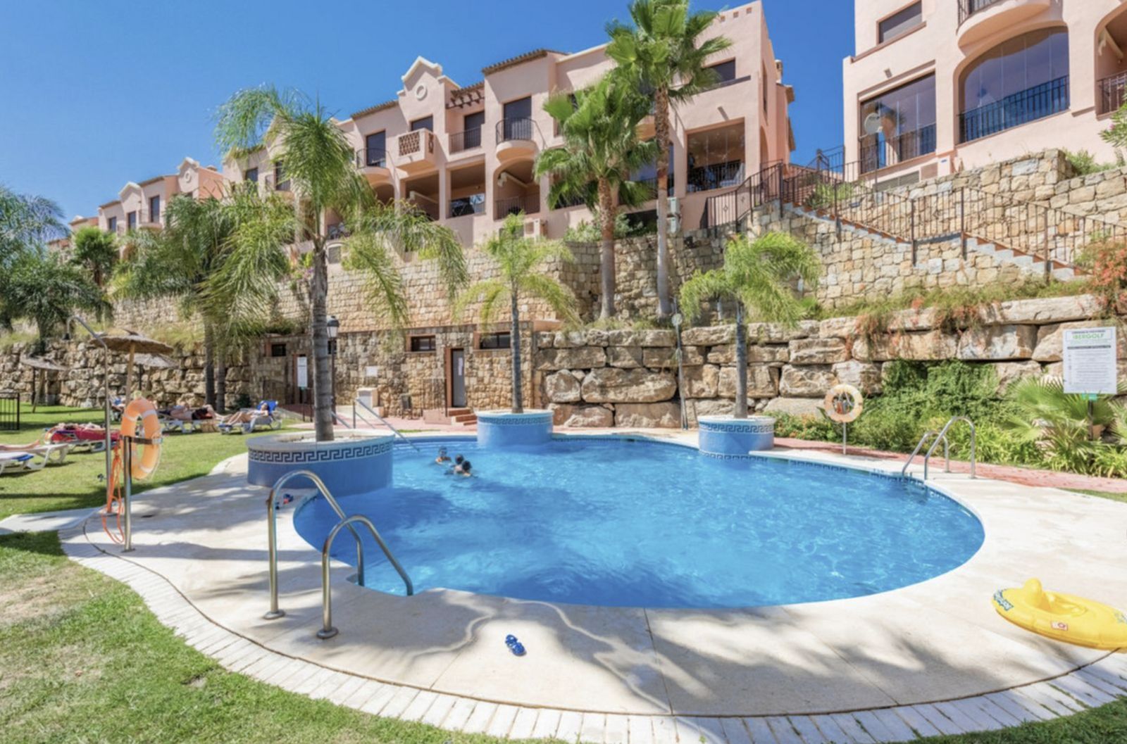 3-bedroom townhouse in Estepona, Marbella – image 32