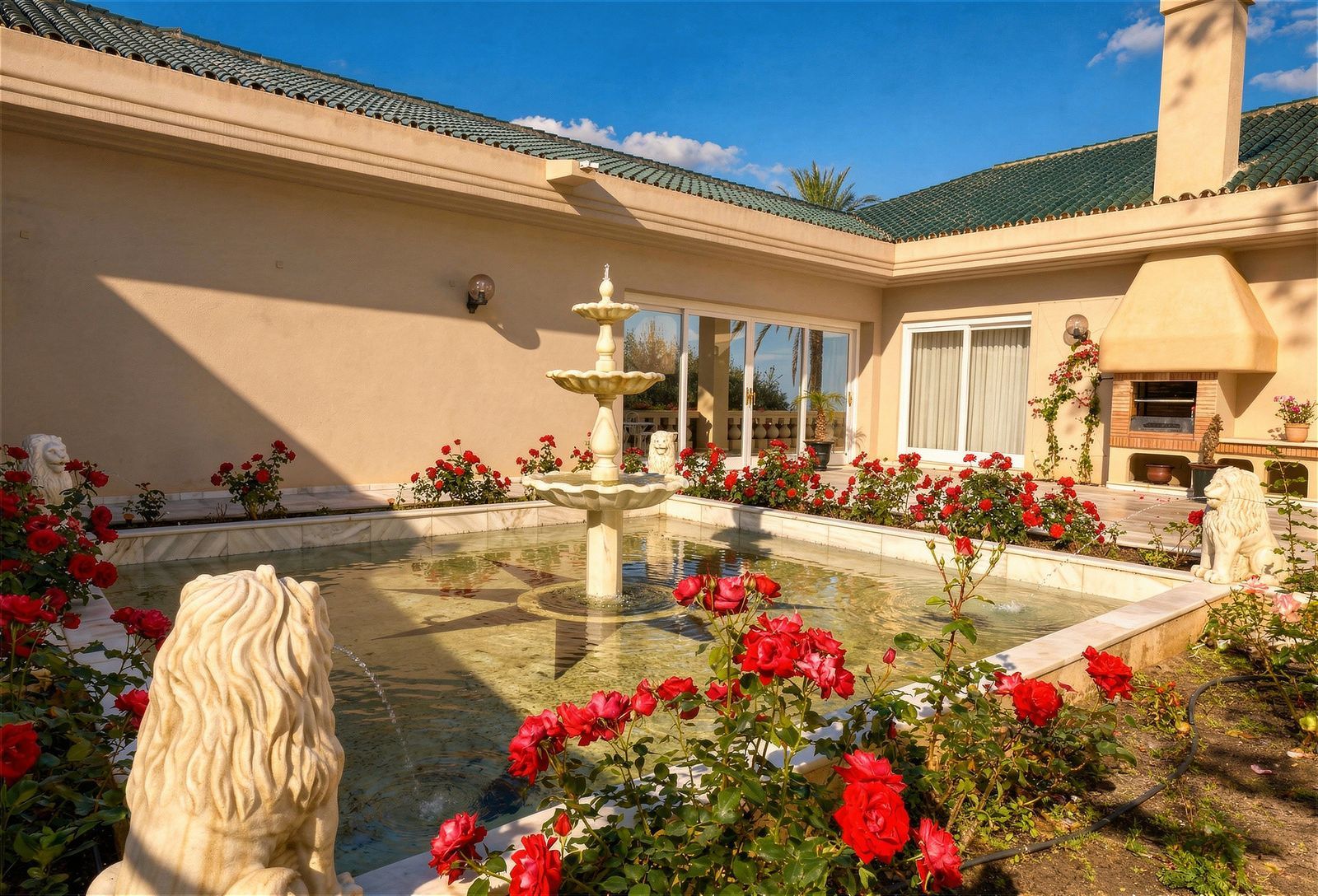 10-bedroom villa in Río Real, Marbella – image 36