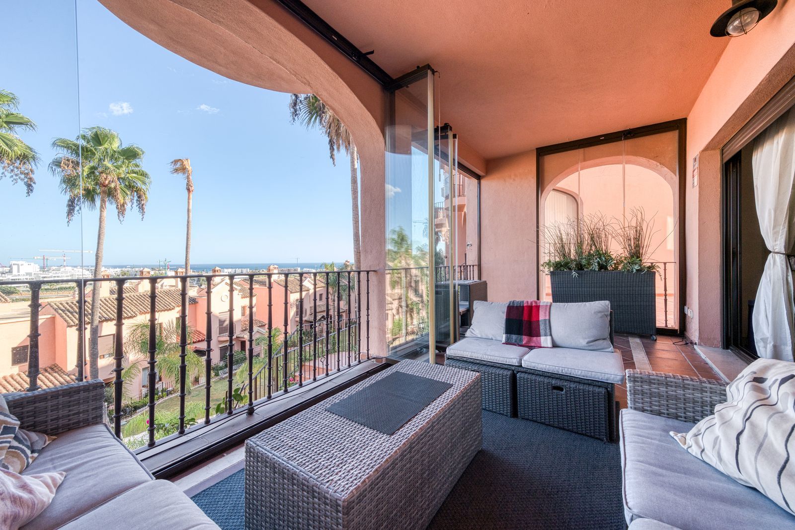 3-bedroom townhouse in Estepona, Marbella – image 4