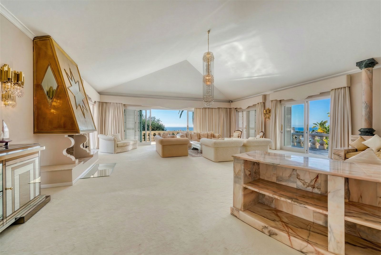 10-bedroom villa in Río Real, Marbella – image 4