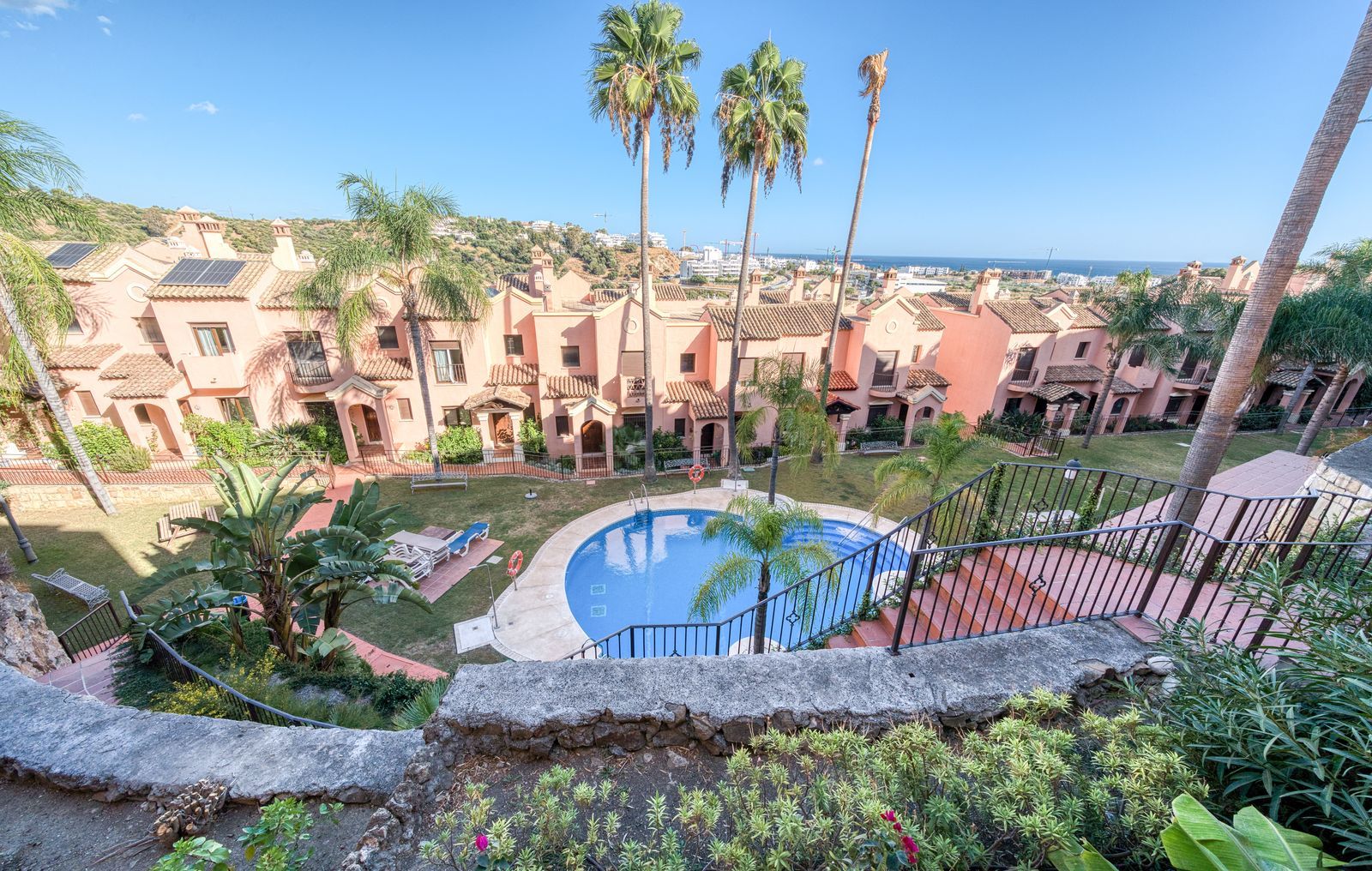 3-bedroom townhouse in Estepona, Marbella – image 5