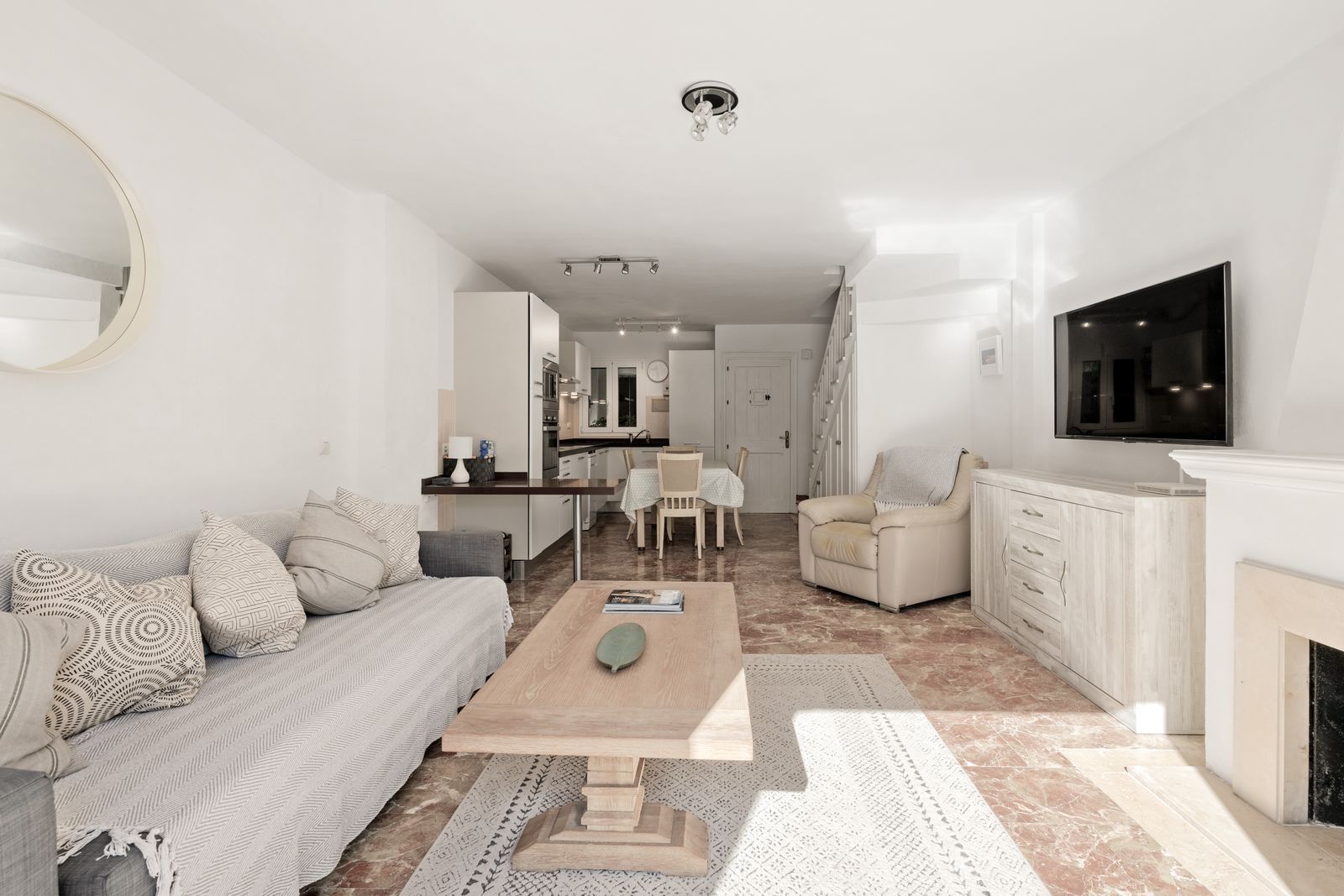 2 Bedroom Townhouse, Villacana, Estepona image 5