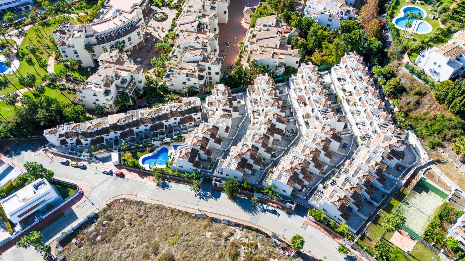 3-bedroom townhouse in El Campanario, Marbella – image 7