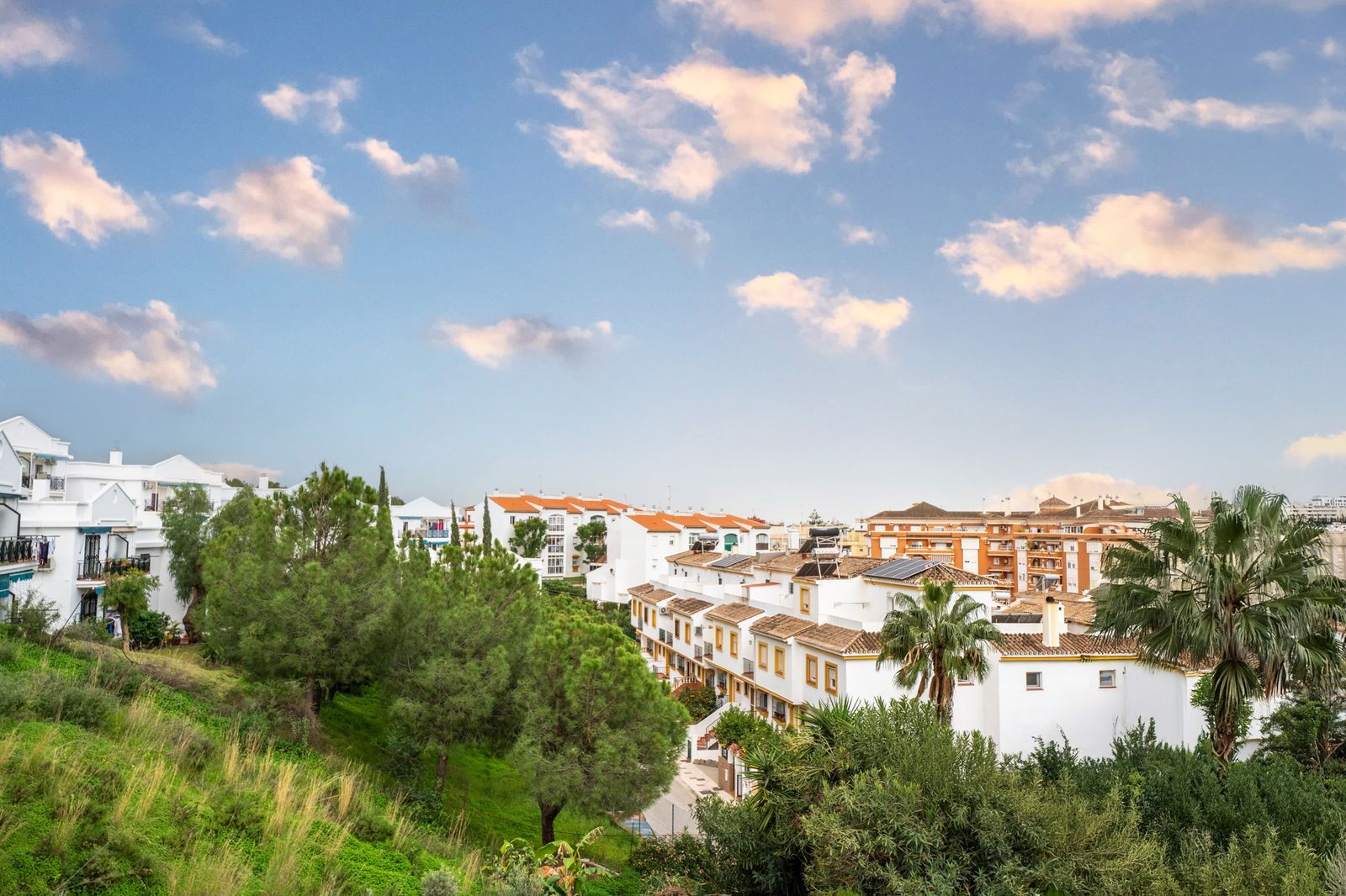 7 Bedroom Semi-Detached House Estepona Town image 8