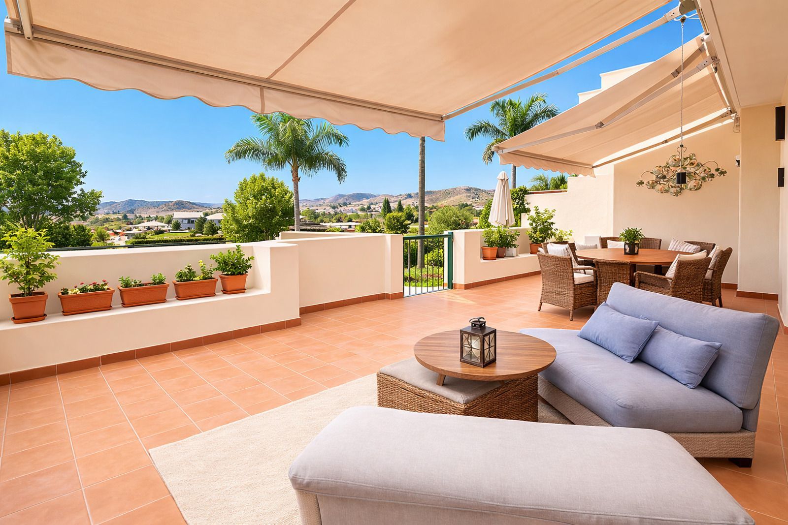 2-bedroom Ground Floor Apartment in Benahavís