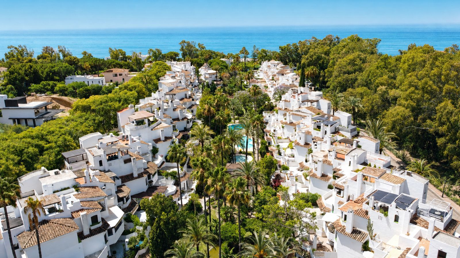 2-bedroom Ground Floor Apartment in Elviria