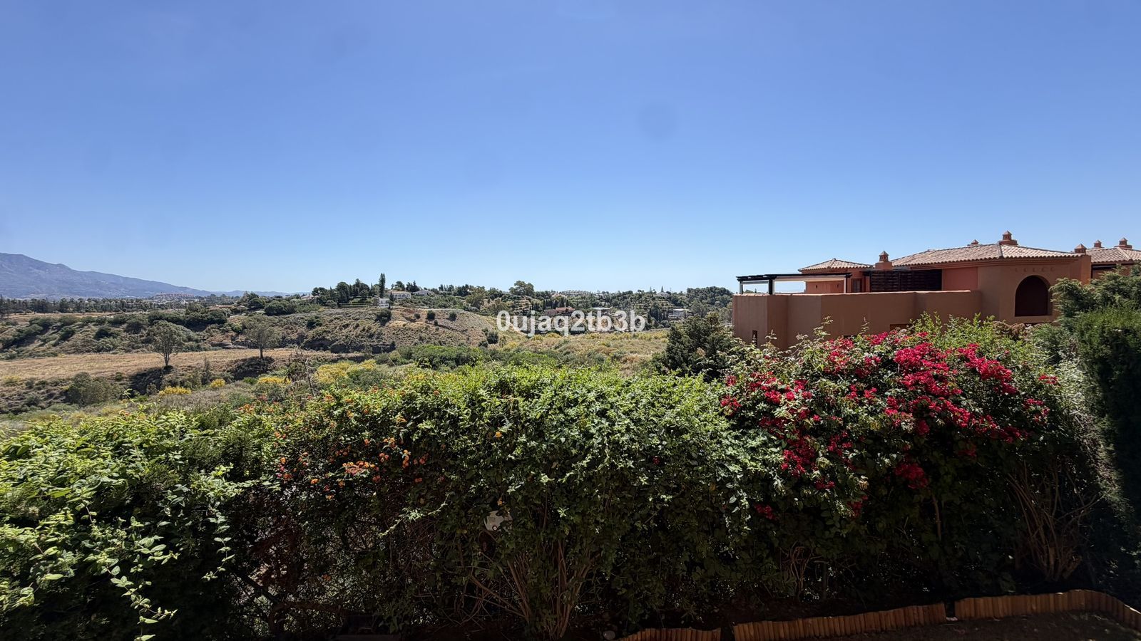 2-bedroom Ground Floor Apartment in Benahavís