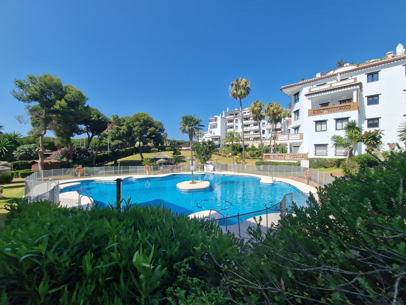 2-bedroom Apartment in Calahonda