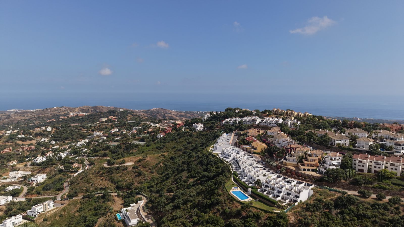 4-bedroom Semi-Detached House in La Mairena