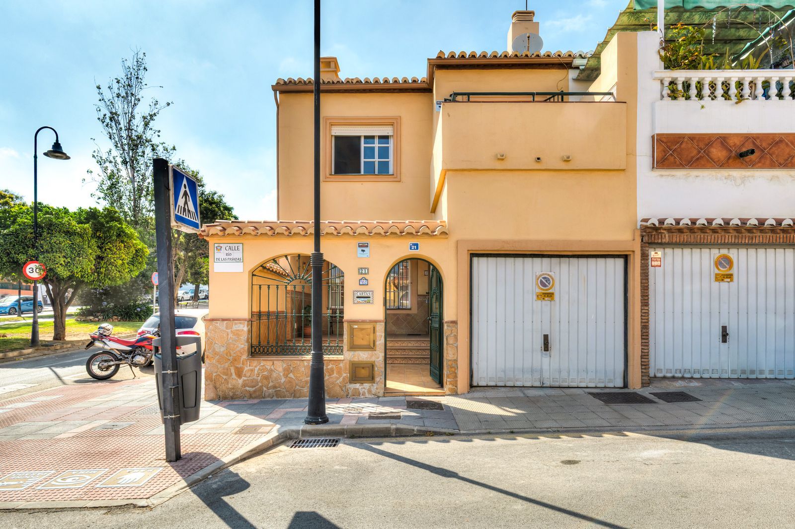 4-bedroom Semi-Detached House in Mijas