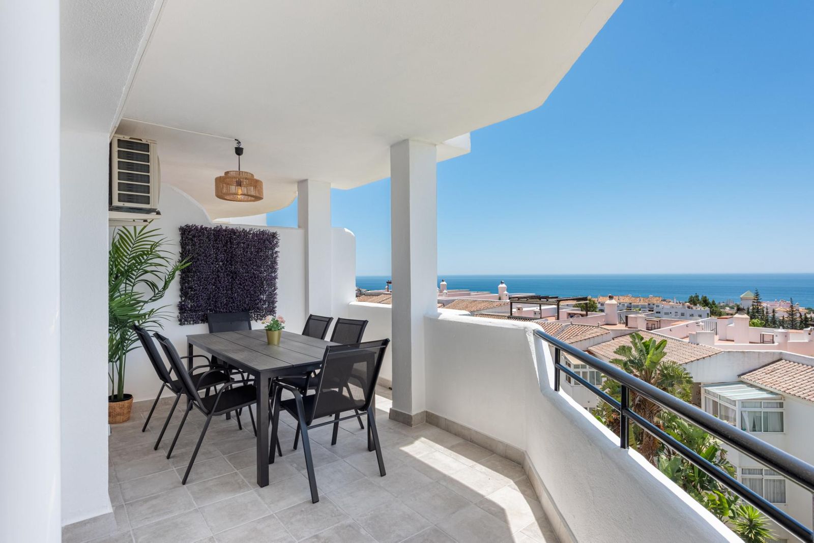 2-bedroom Apartment in Calahonda