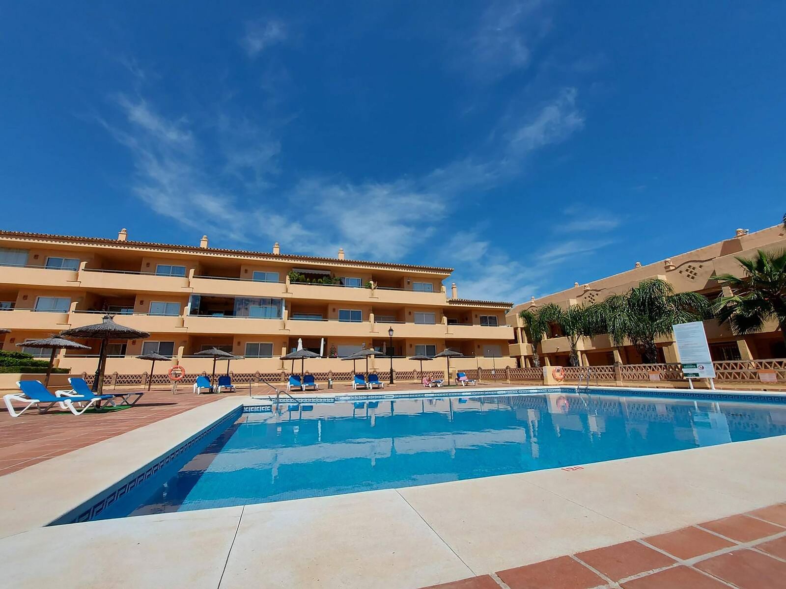 2-bedroom Ground Floor Apartment in Elviria