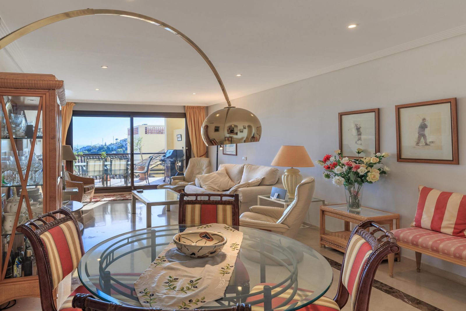 3-bedroom Ground Floor Apartment in Benahavís