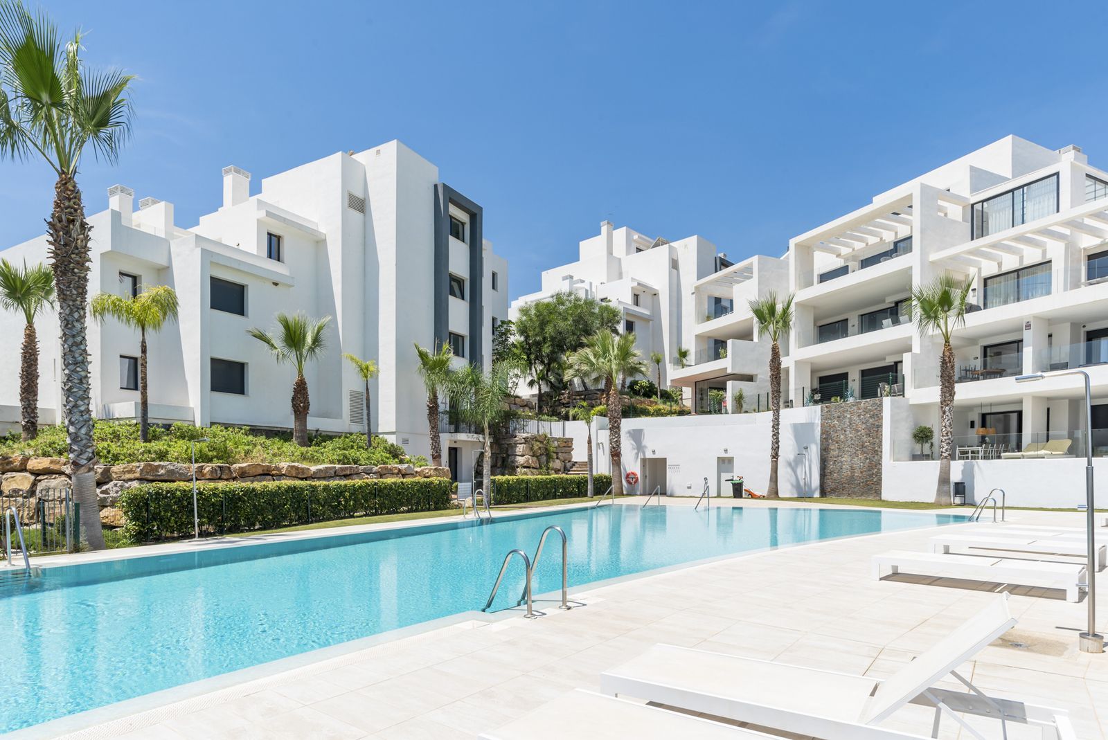 2-bedroom Ground Floor Apartment in Benahavís