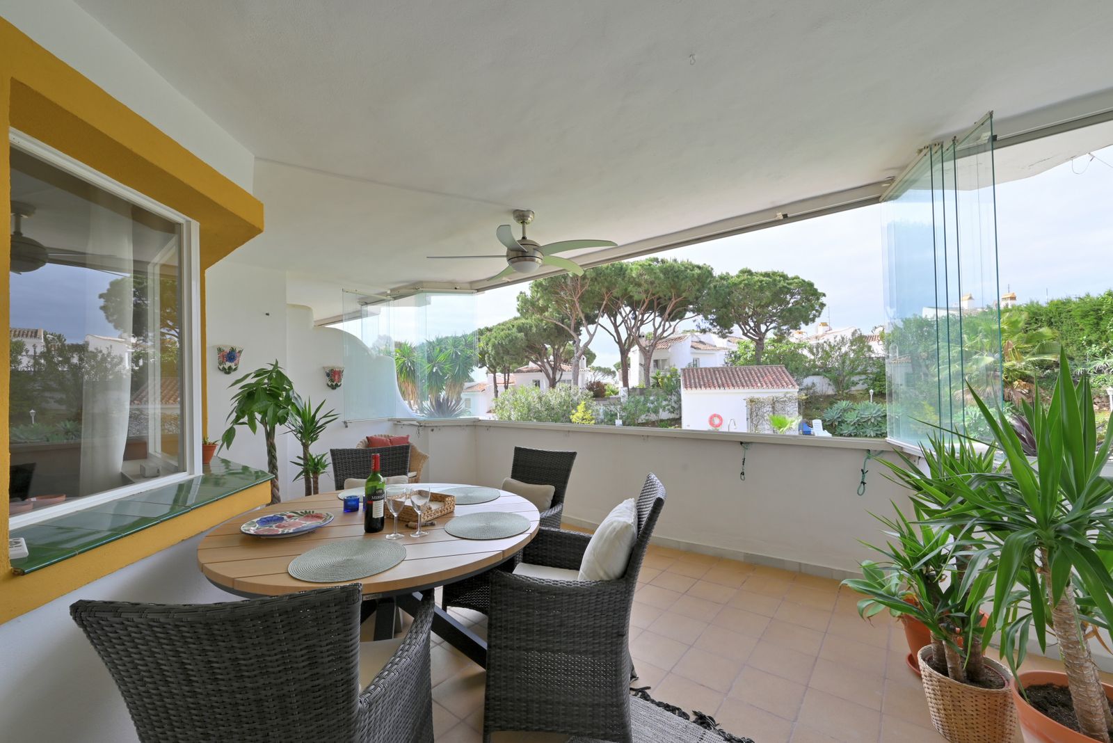 2-bedroom Apartment in Calahonda