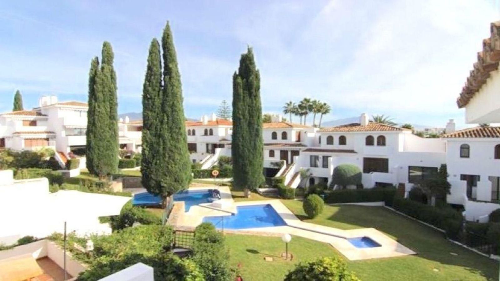 3-bedroom Semi-Detached House in Estepona