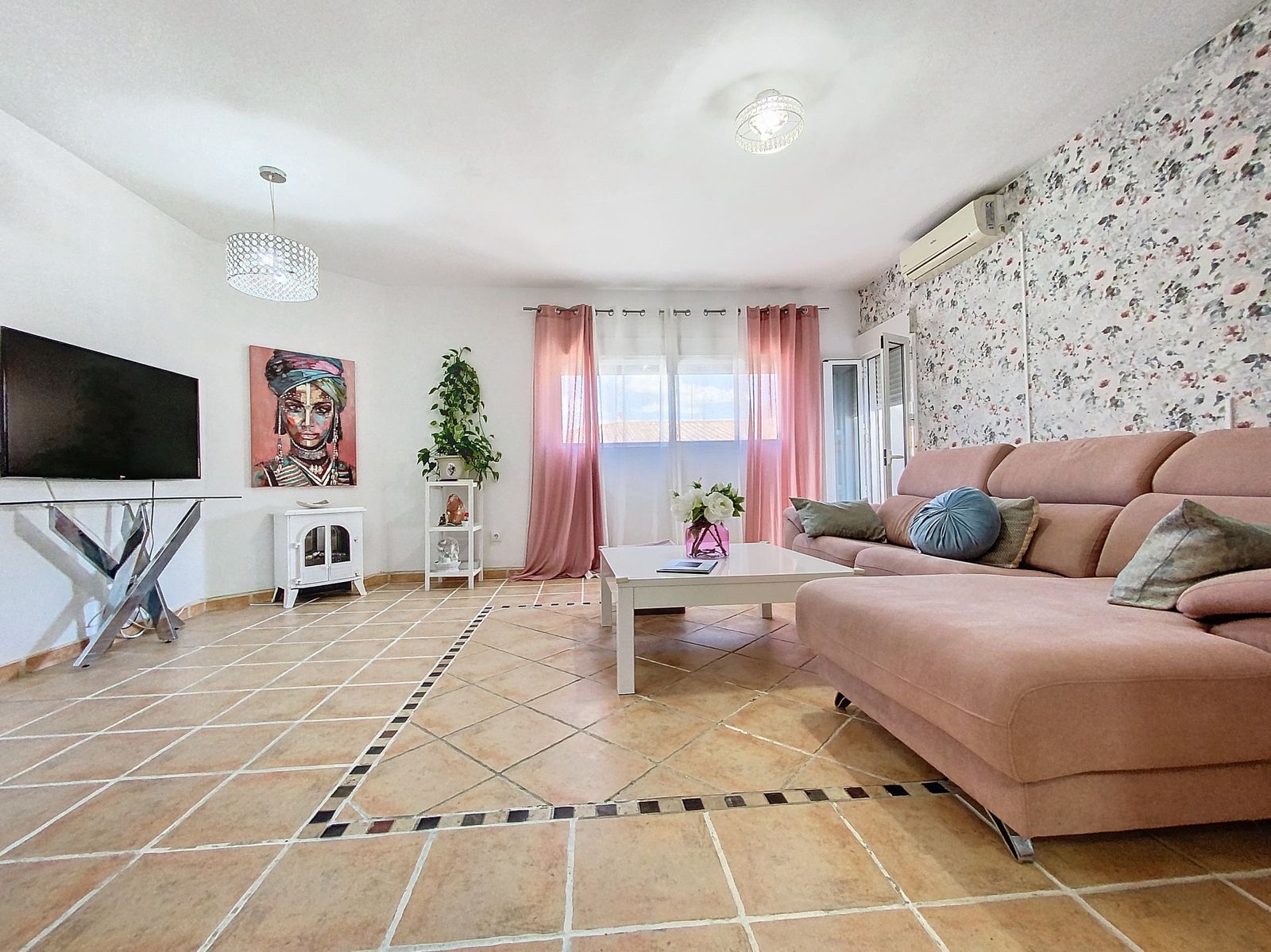 3-bedroom Apartment in Estepona