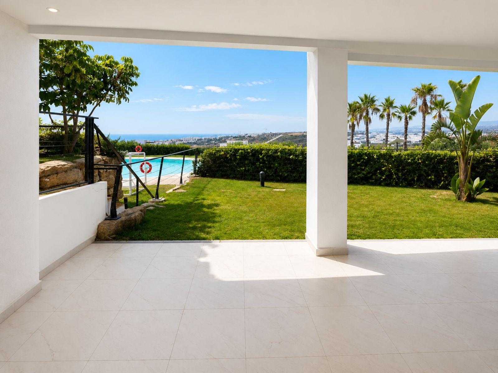 2-bedroom Ground Floor Apartment in Estepona